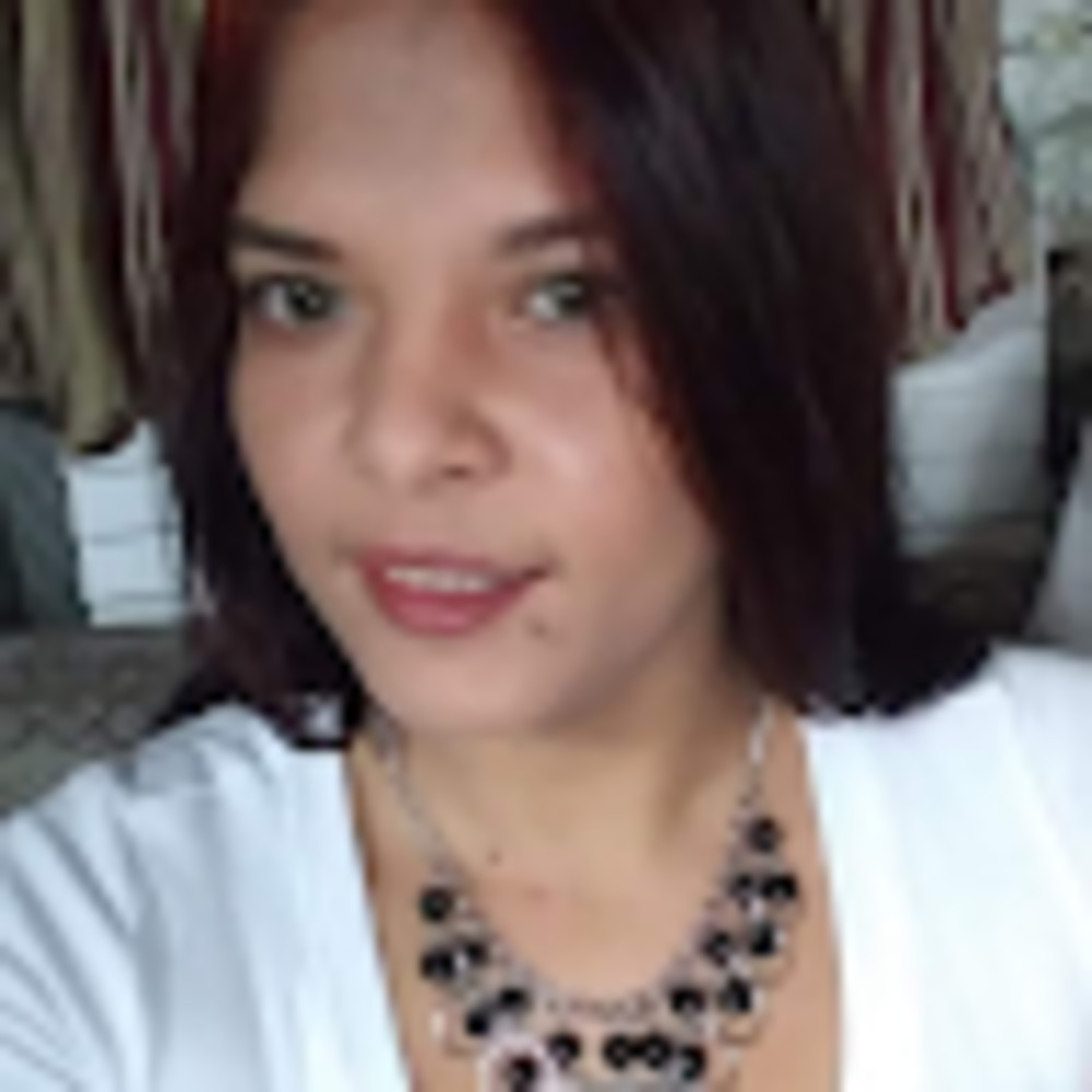 Meet your Posher, Clari